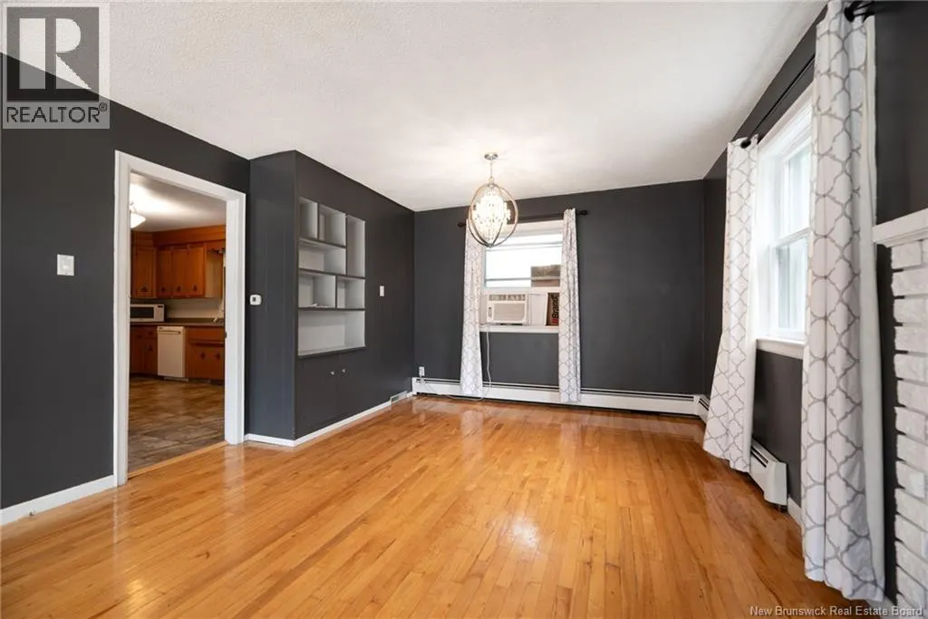 61 Macbeath Avenue