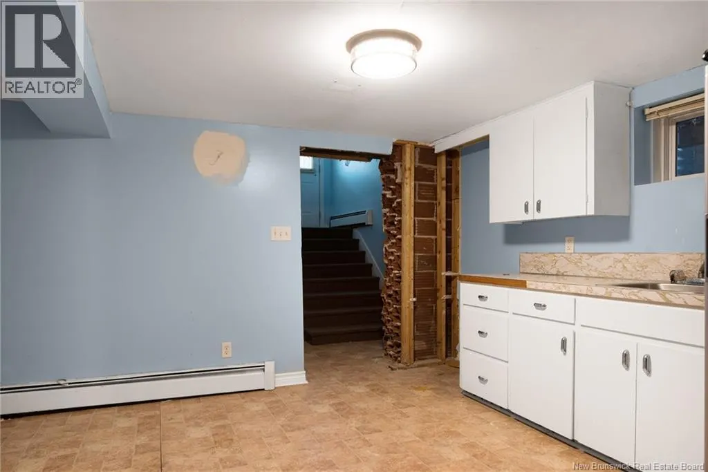 61 Macbeath Avenue