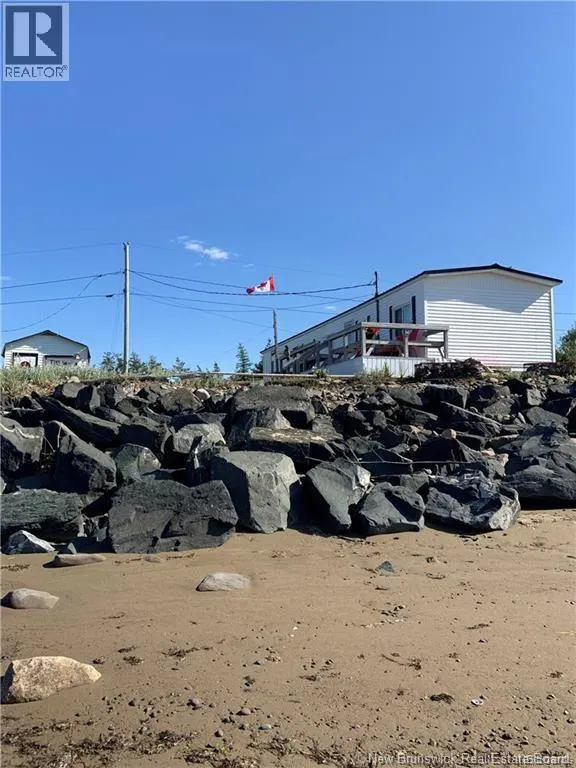 86 Williston Beach Road