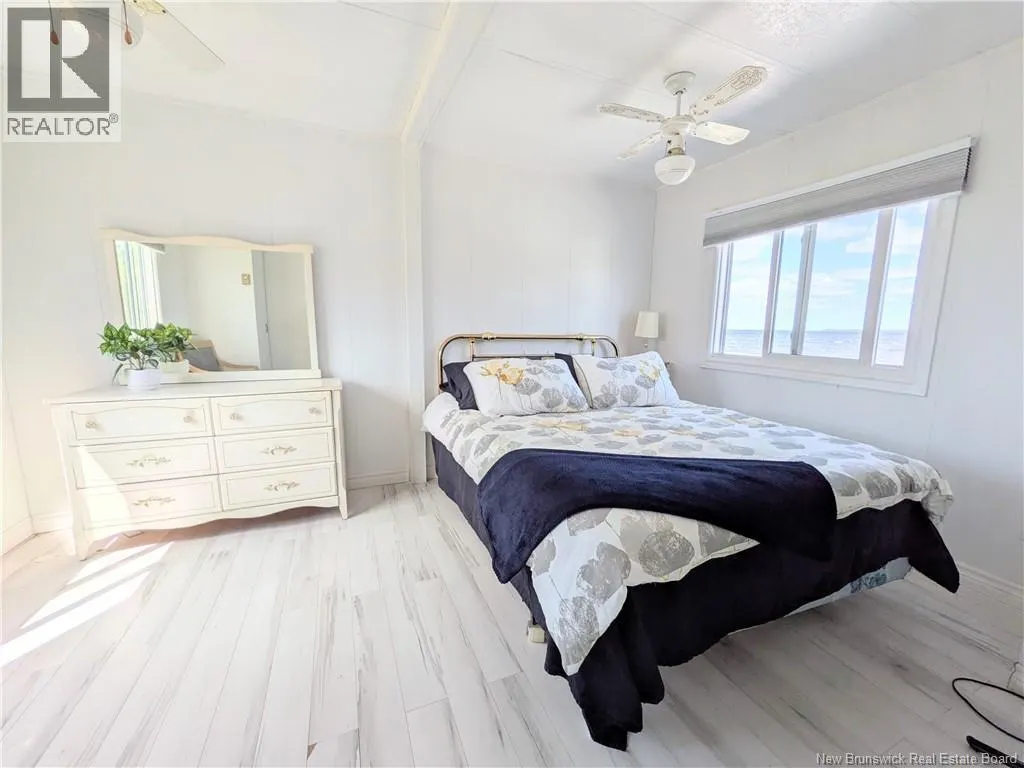 86 Williston Beach Road