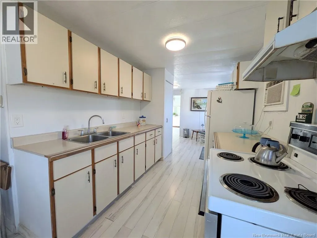 86 Williston Beach Road