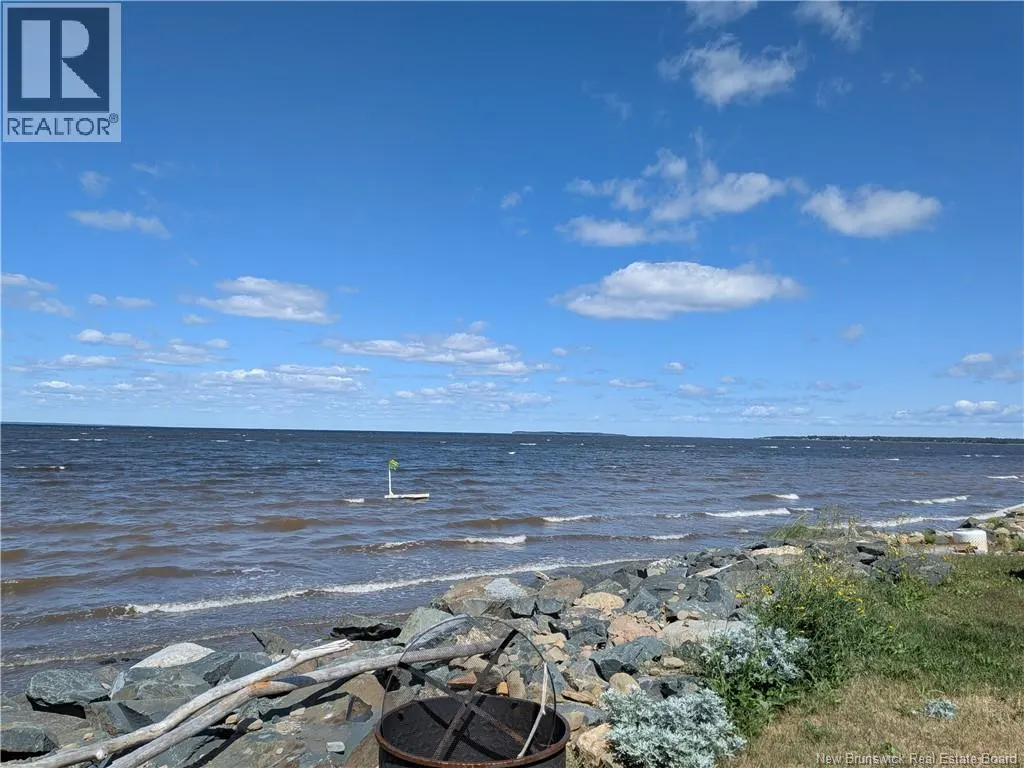 86 Williston Beach Road