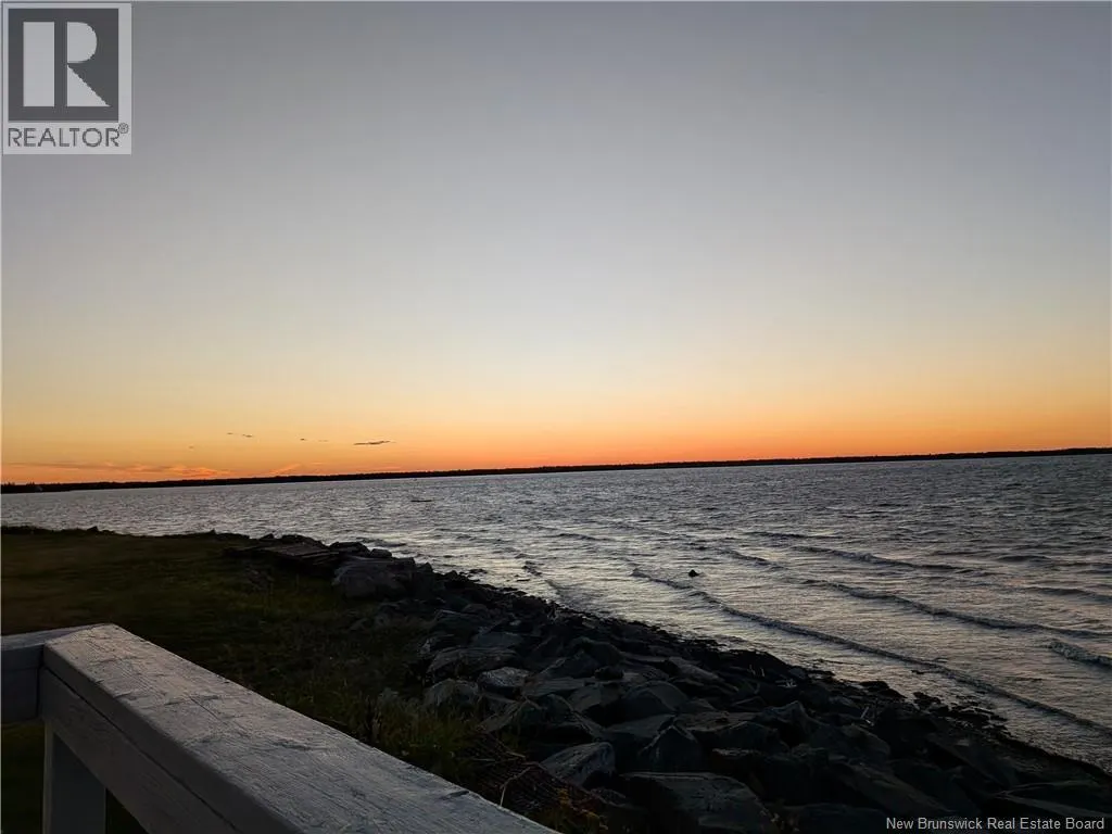 86 Williston Beach Road
