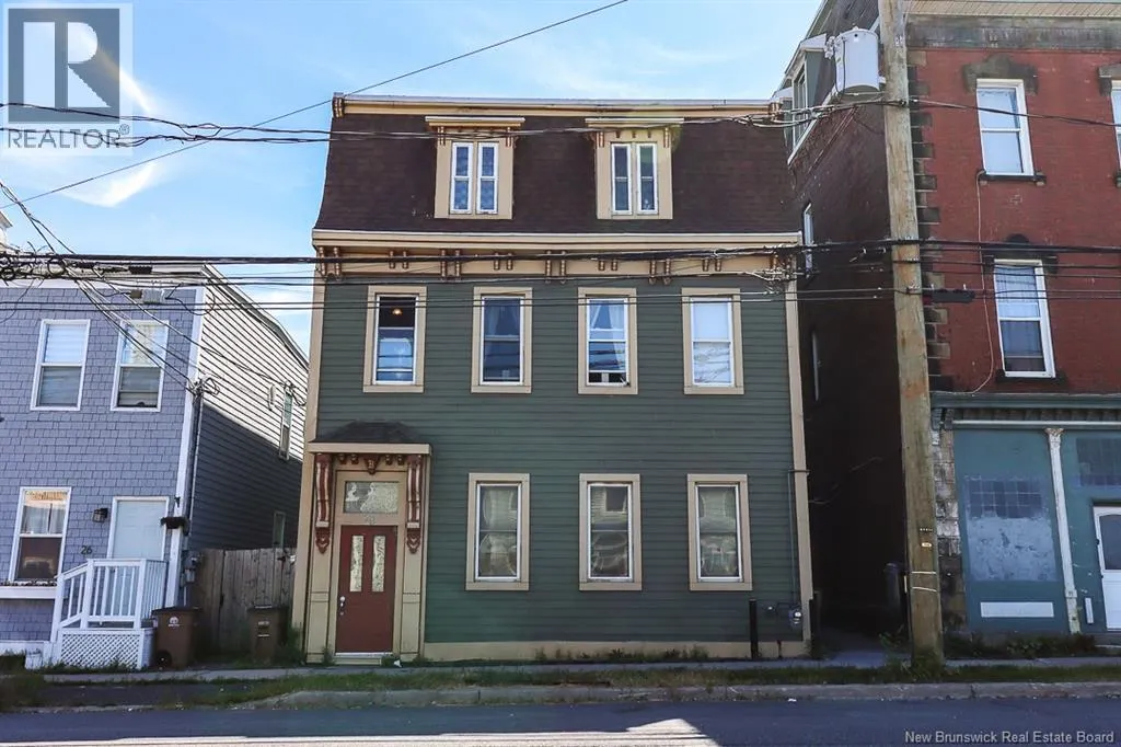 28 Douglas Avenue