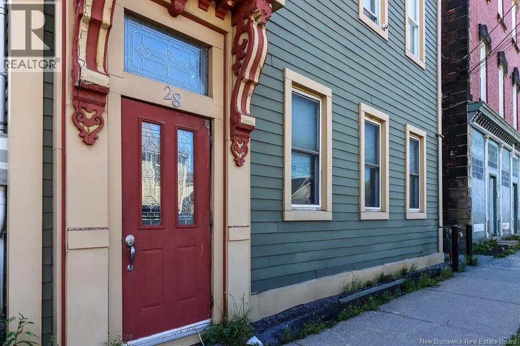 28 Douglas Avenue