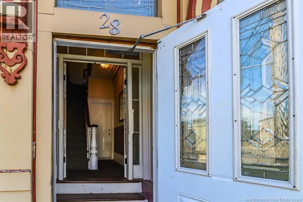 28 Douglas Avenue