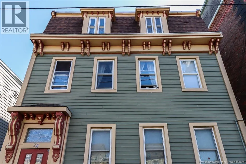 28 Douglas Avenue