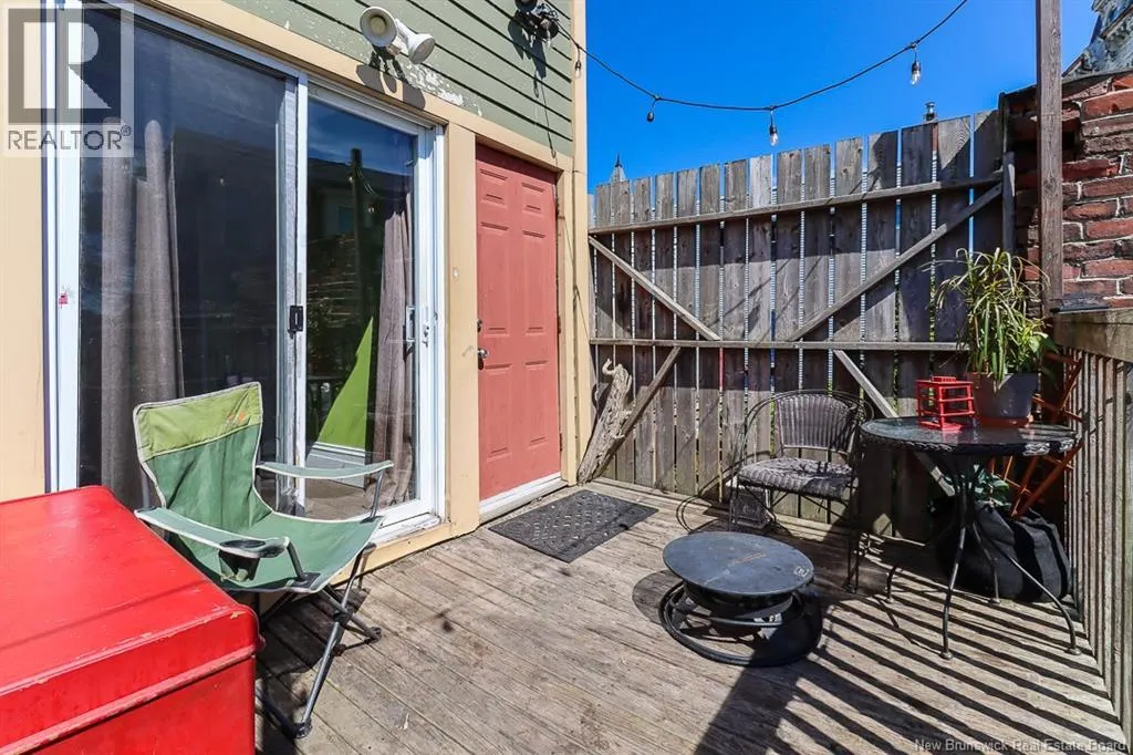 28 Douglas Avenue