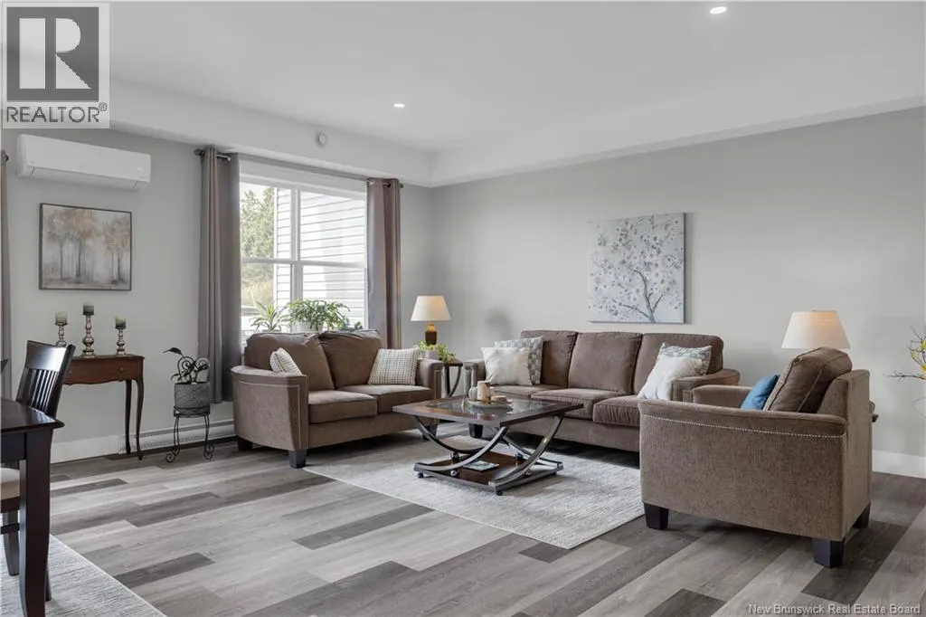 79 Mapleview Drive Unit# 102
