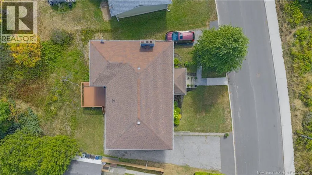 30 McLaughlin Crescent