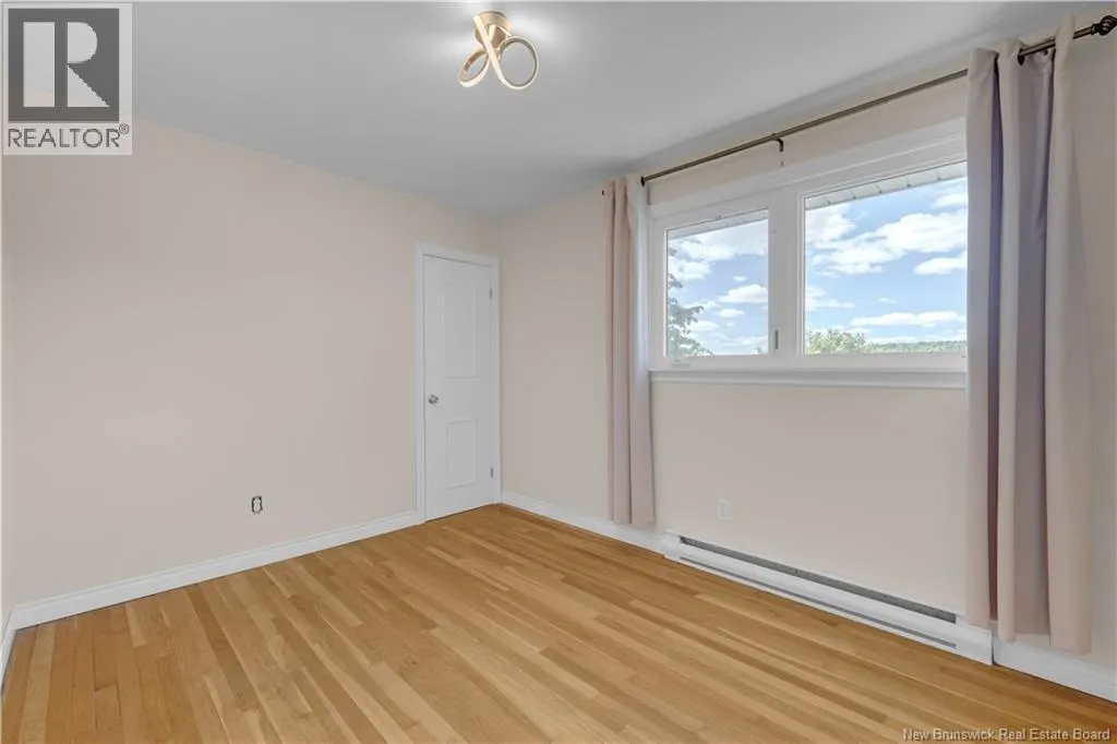 30 McLaughlin Crescent