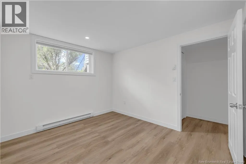 30 McLaughlin Crescent