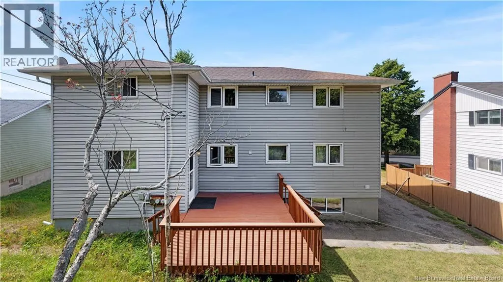 30 McLaughlin Crescent