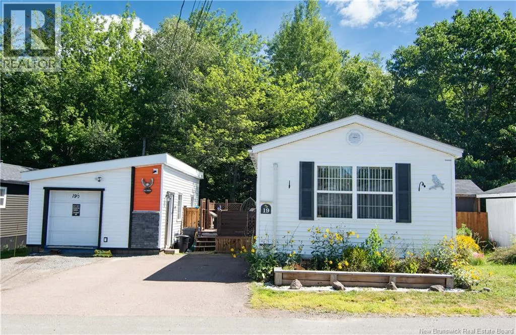 19 Cascade Avenue