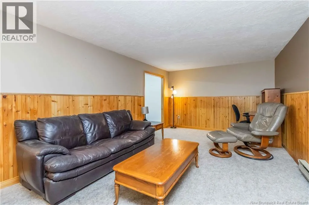 35 Crestwood Drive