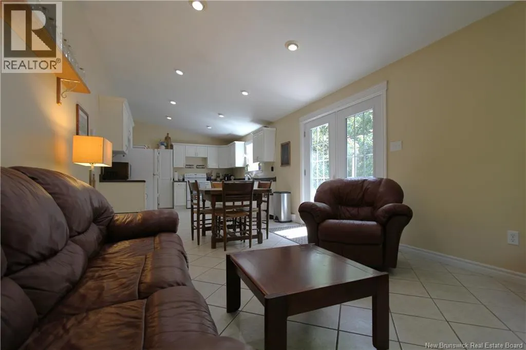 15 Hillcrest Drive