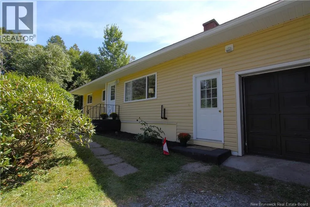 15 Hillcrest Drive
