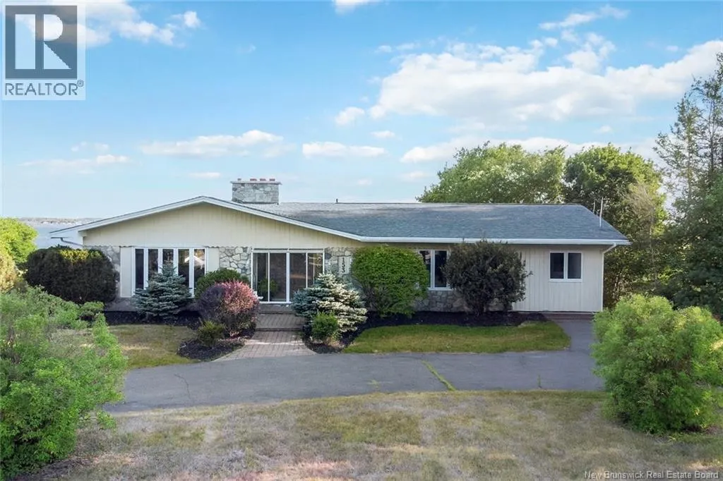 153 Du Couvent Road