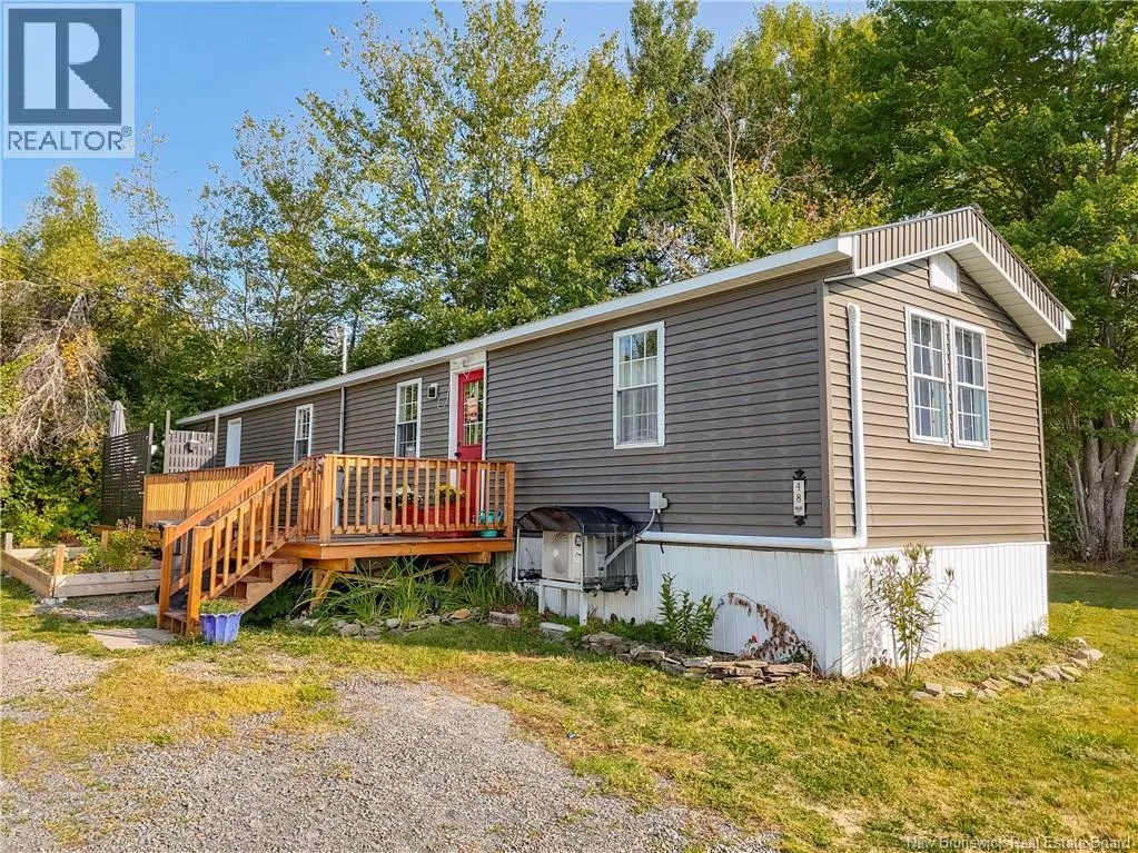 48 Douglas Crescent