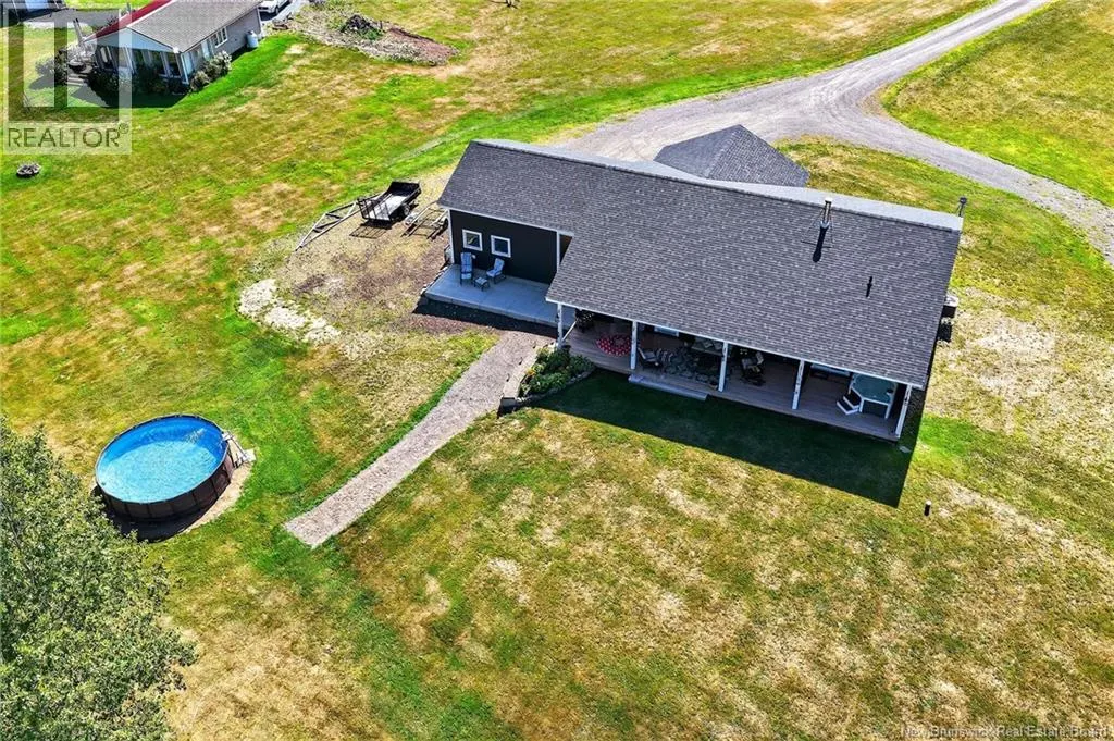 22 Douglas Lane