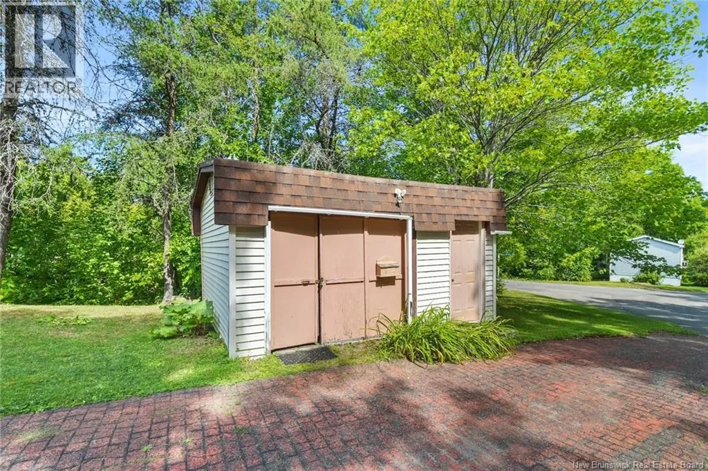 392 Abbey Lane