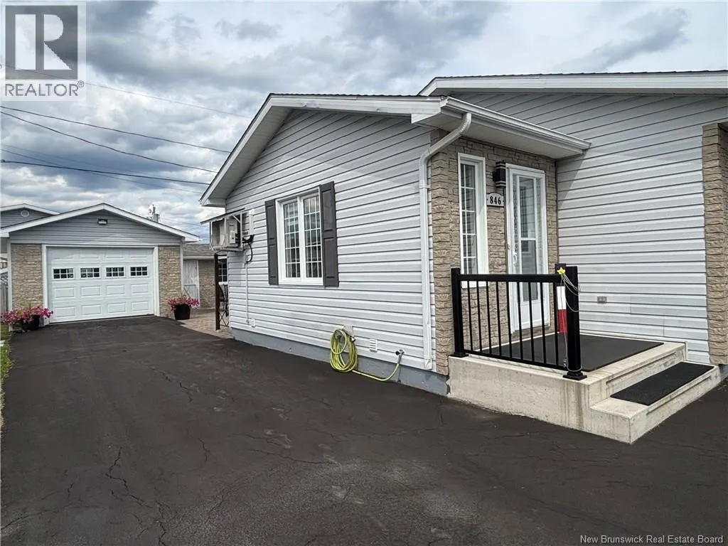 846 Rue St-Pierre
