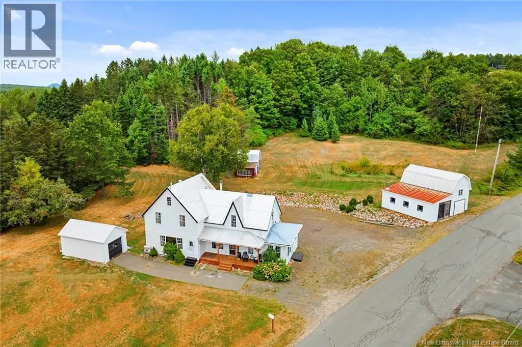 73 Howland Ridge Road