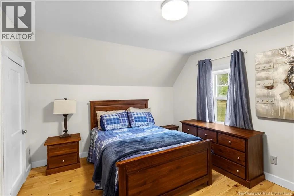 73 Howland Ridge Road