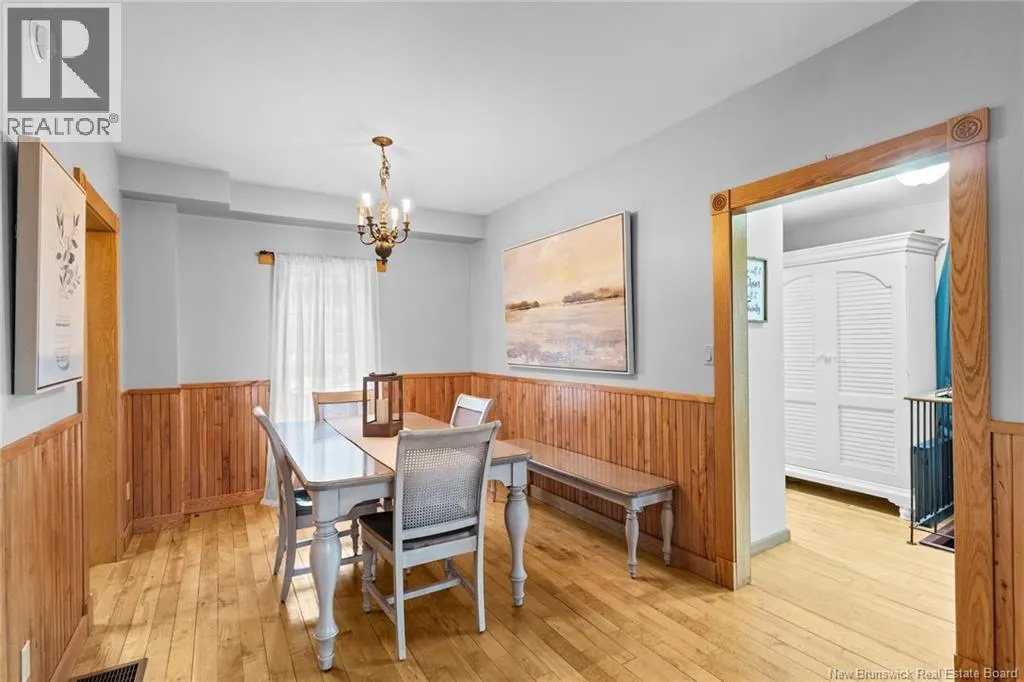 73 Howland Ridge Road