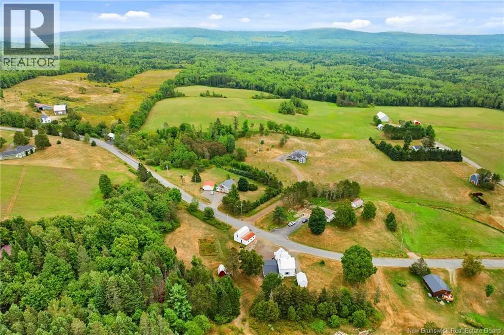 73 Howland Ridge Road