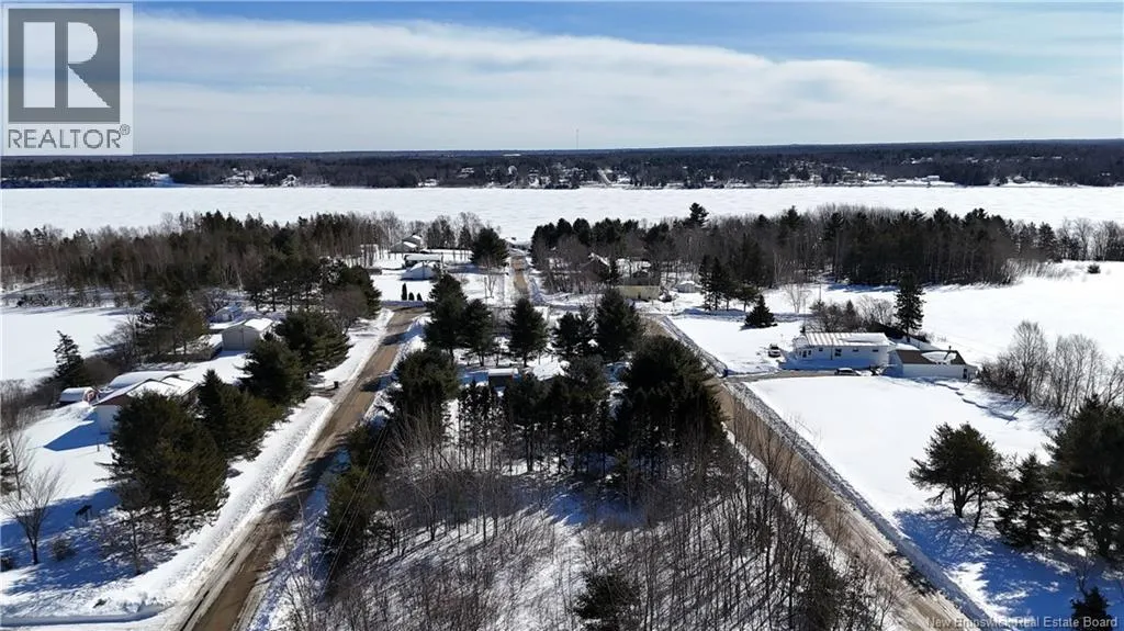 2 Rockcliff Boulevard