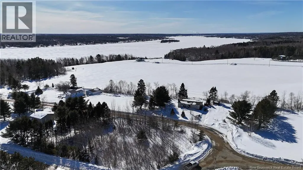 2 Rockcliff Boulevard