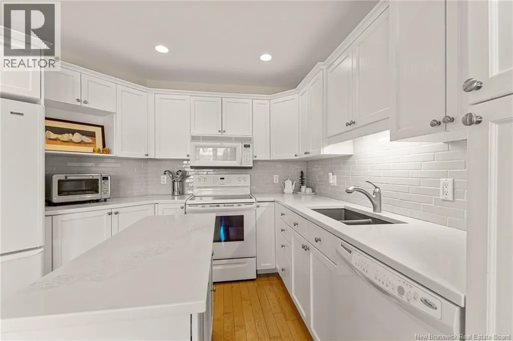 97 Rue Donat Unit# 12