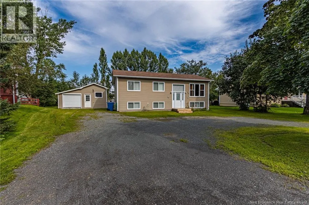 214 Maurice Crescent