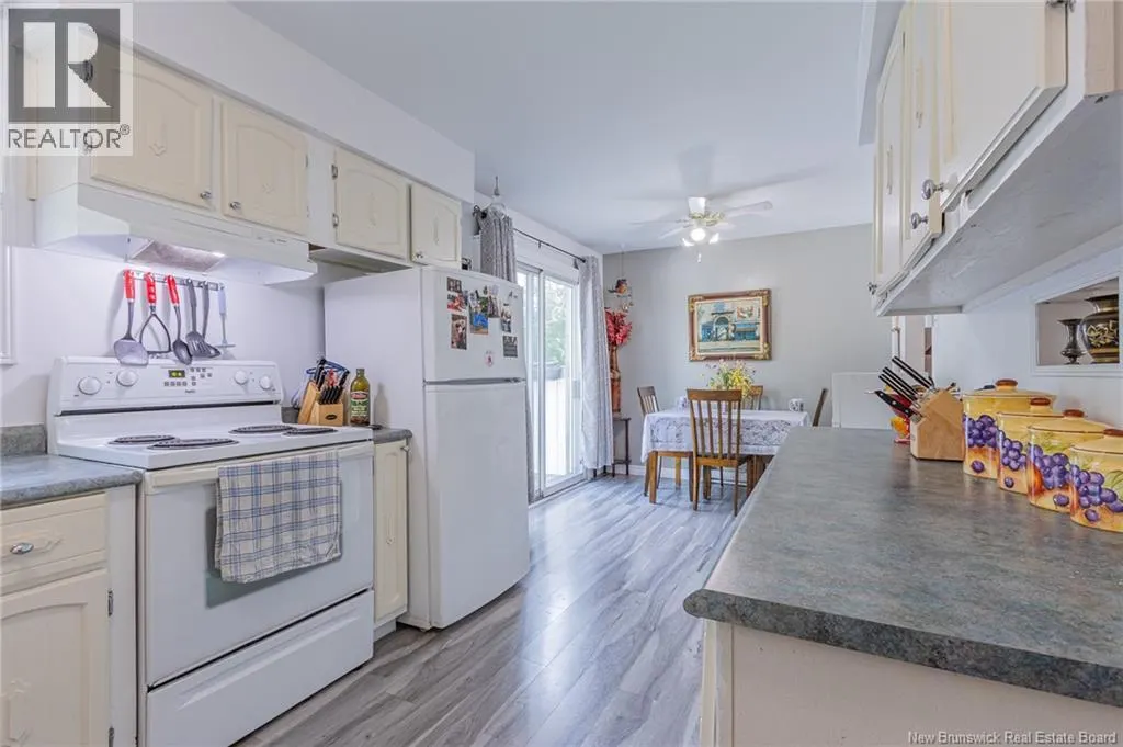 214 Maurice Crescent