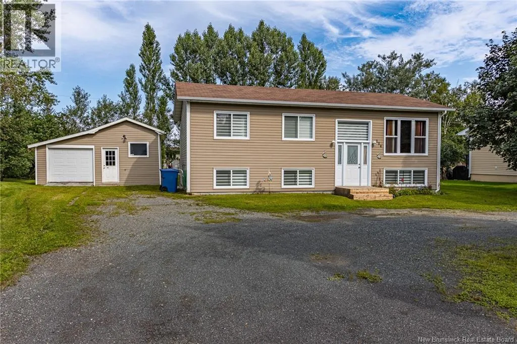 214 Maurice Crescent