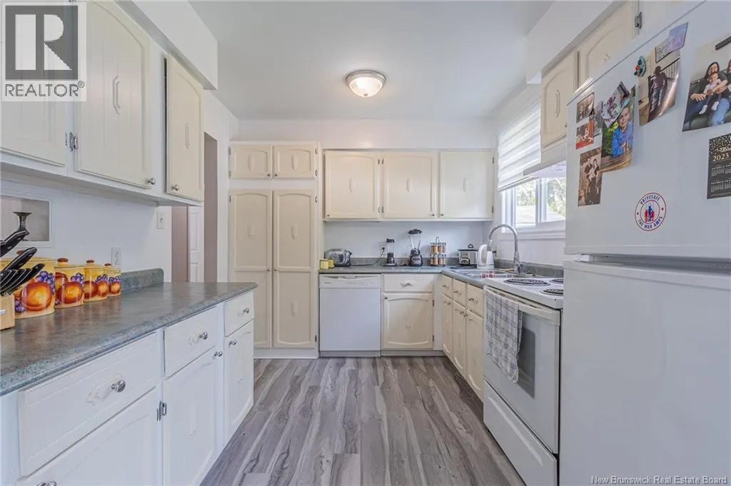 214 Maurice Crescent