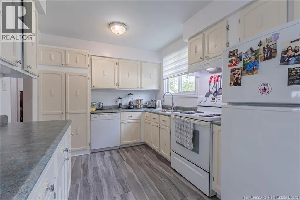 214 Maurice Crescent