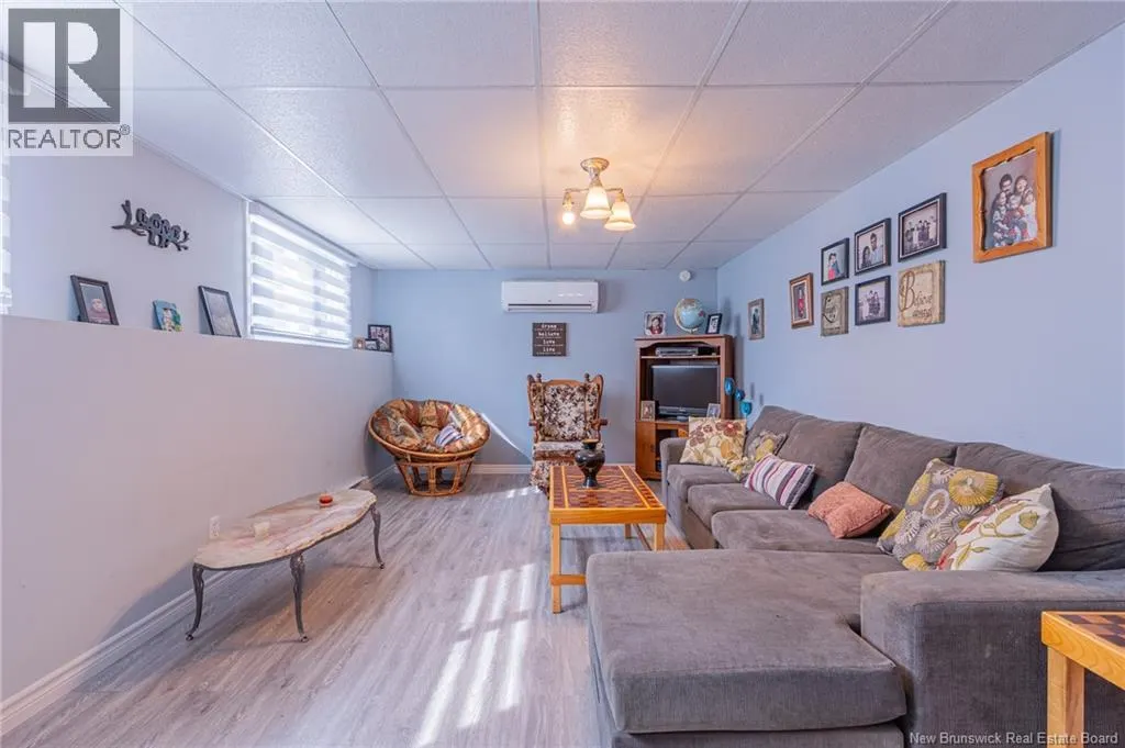 214 Maurice Crescent