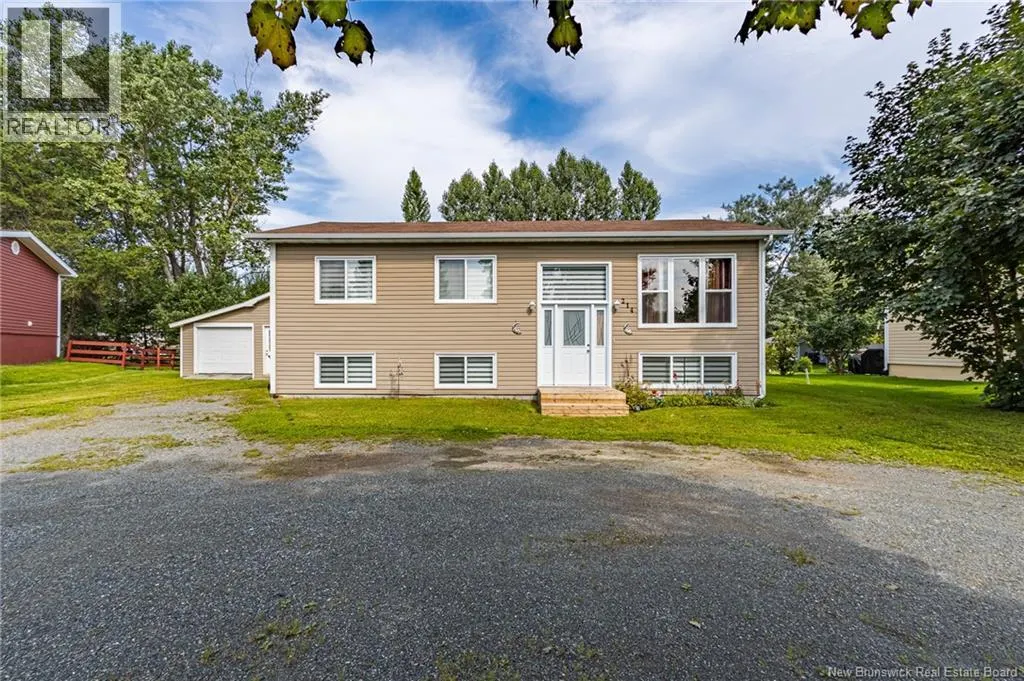 214 Maurice Crescent