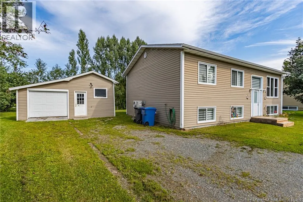 214 Maurice Crescent