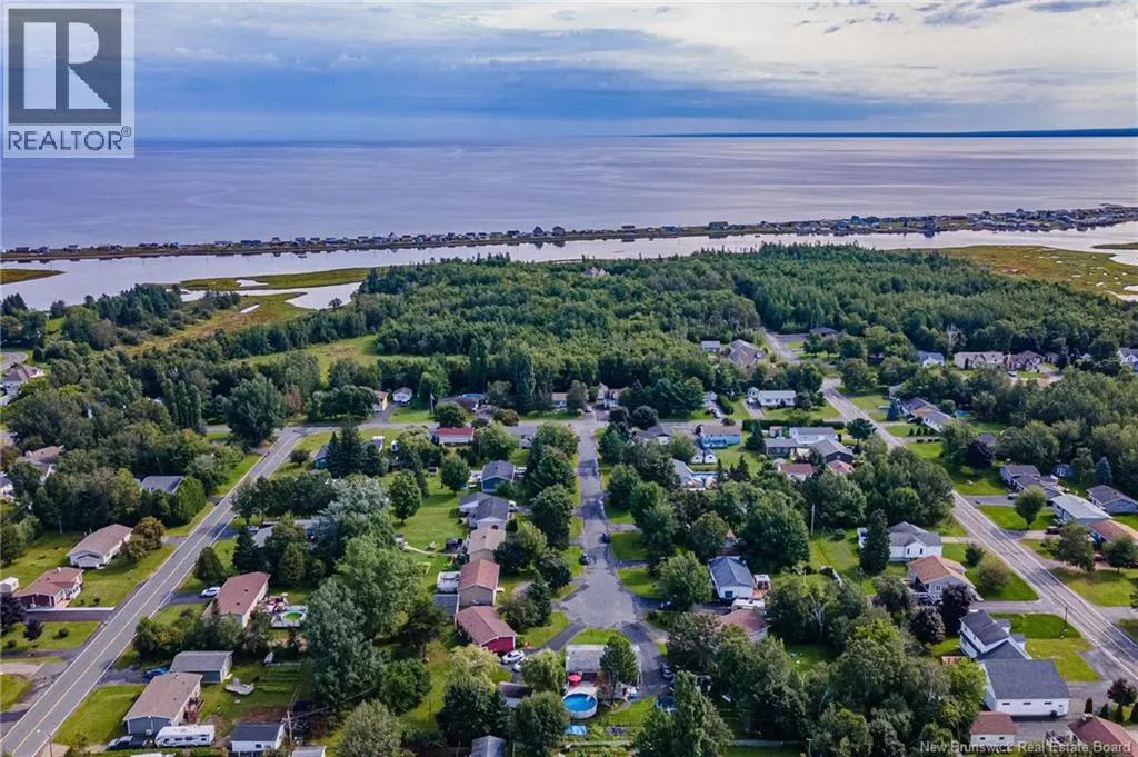214 Maurice Crescent