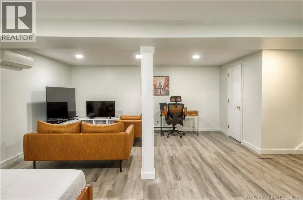 10 Chilkoot Court