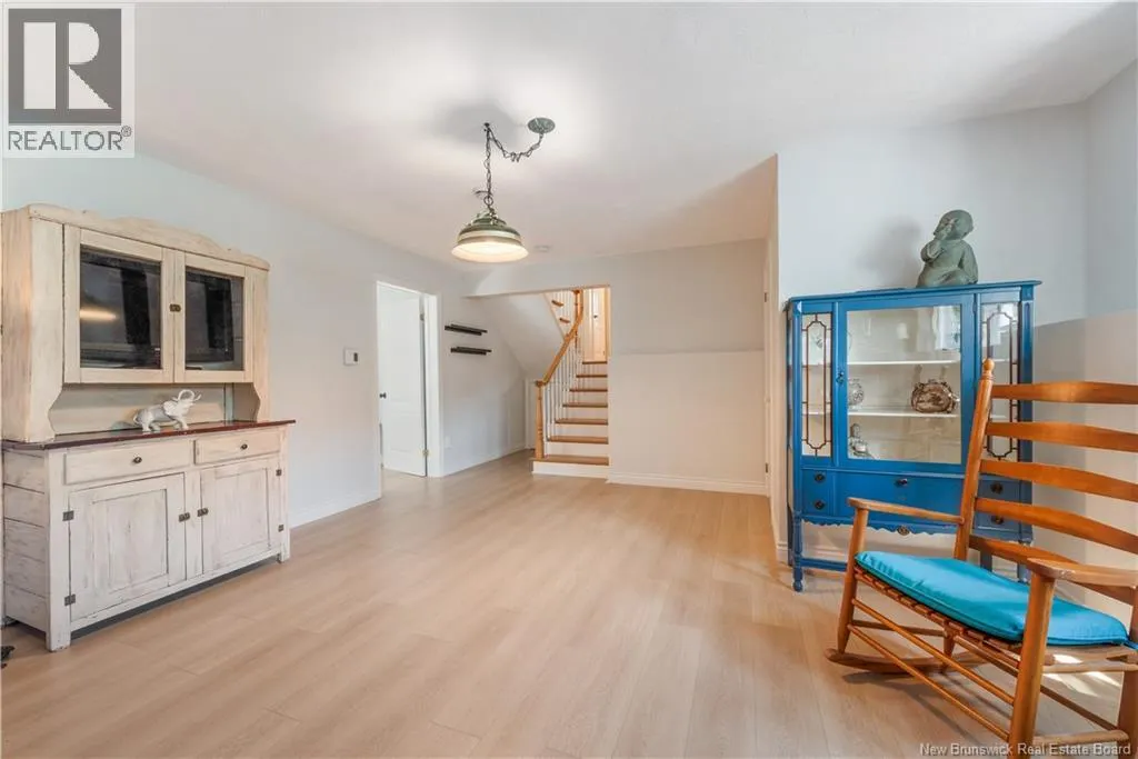 153 Elmhurst