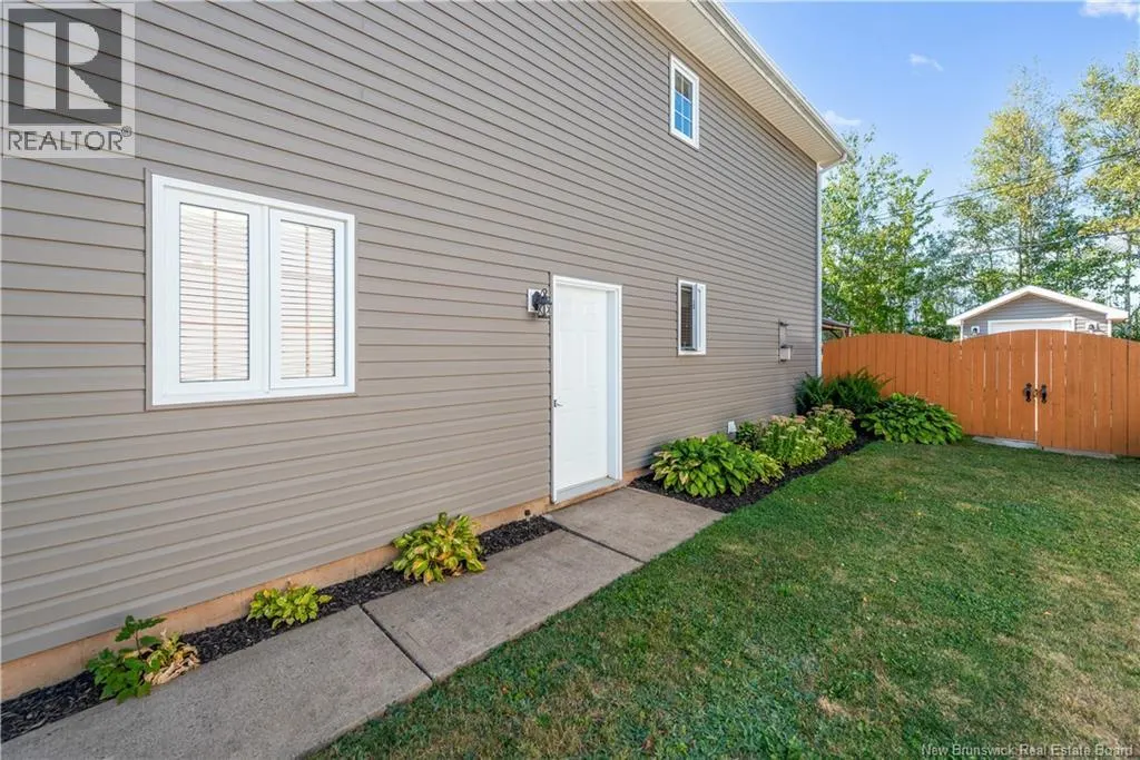 153 Elmhurst