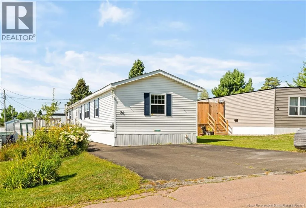 36 Arnold Avenue