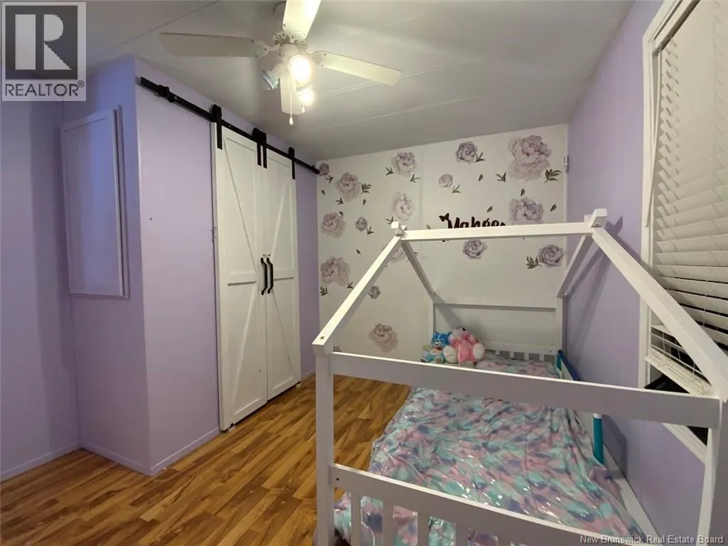 56 le Paradis Street