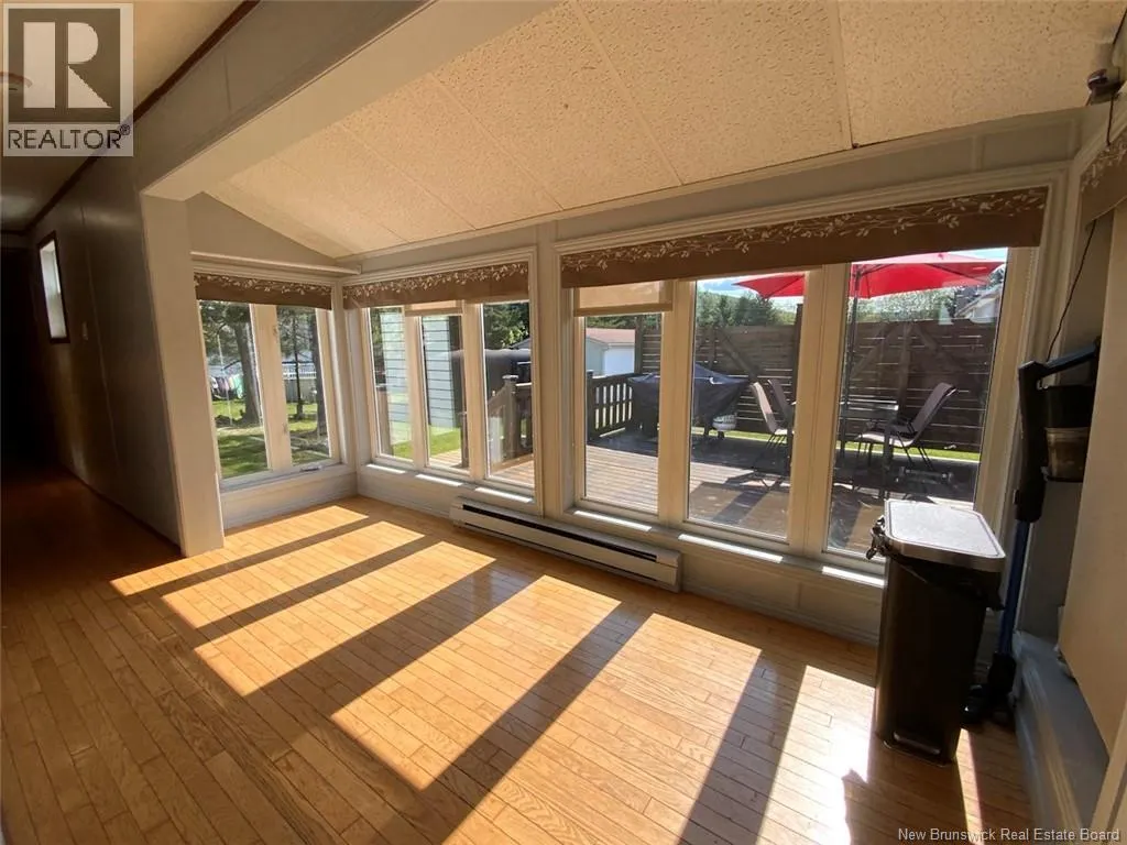 56 le Paradis Street