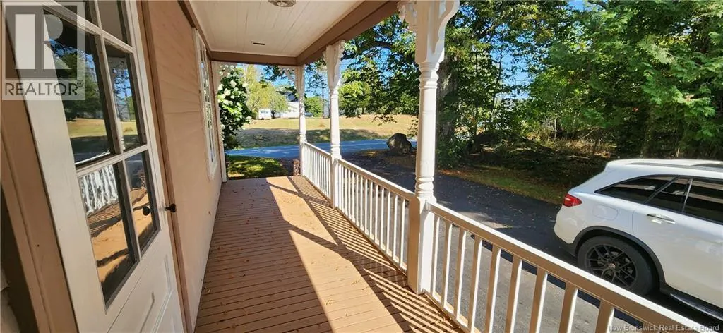 32 Campbell Hill Road
