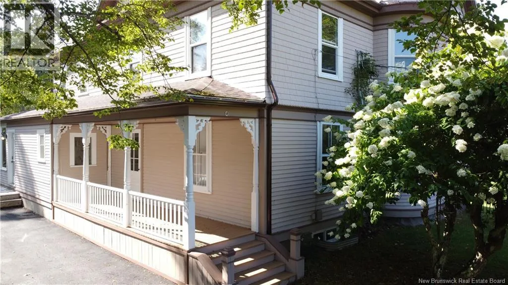 32 Campbell Hill Road